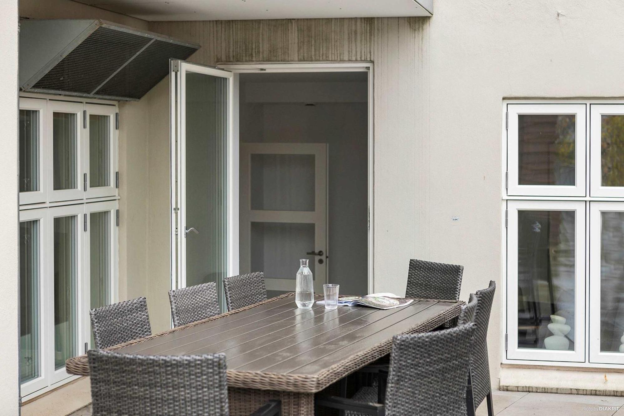 High-street Apartment *
